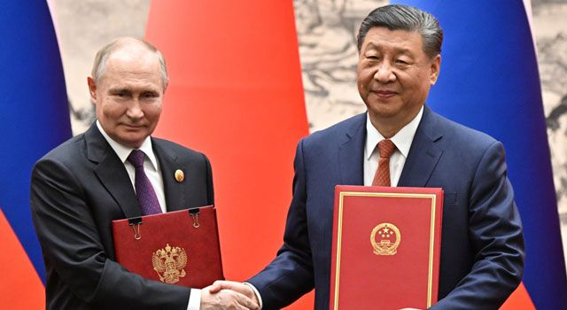 Putin, Çin Devlet Başkanı İle Görüştü