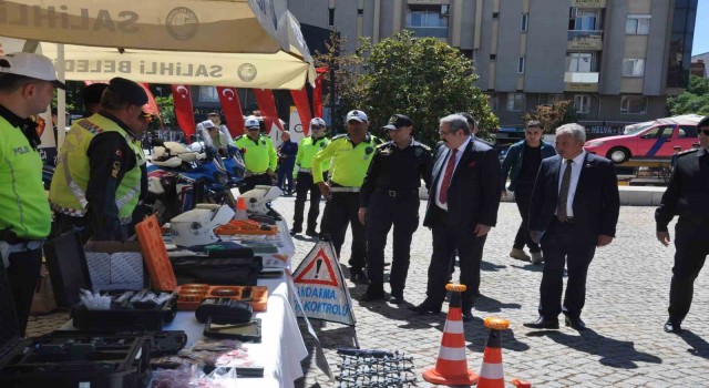 Salihlide trafik haftası kutlandı