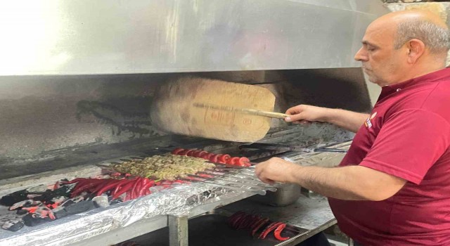 Şanlıurfada fıstıklı keme kebabı