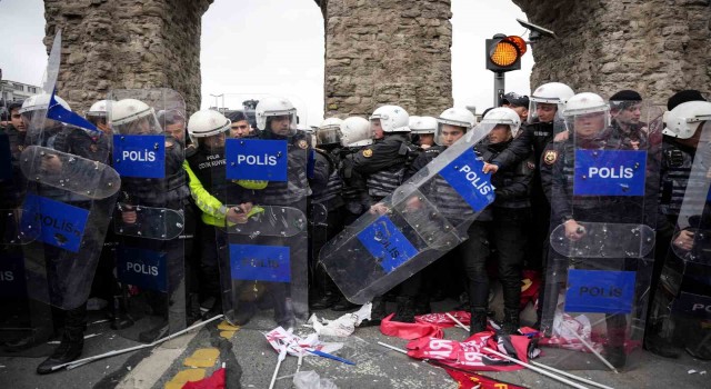 Saraçhanede 1 Mayıs müdahalesi fotoğraf karelerine yansıdı