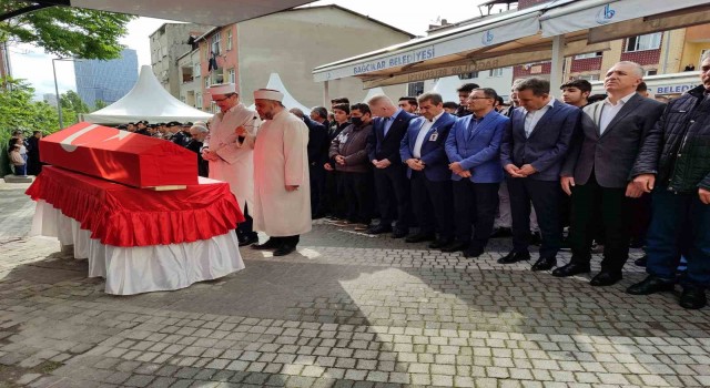 Sarıyerde trafik kazasında hayatını kaybeden polis memuru Muhammed Erdem Yiğit son yolculuğuna uğurlandı