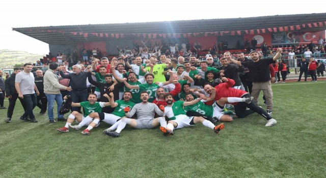 Şehitkamil Belediyespor, Kalesporu 3-1 yenerek BALa yükseldi
