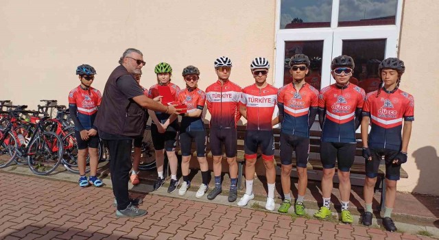 Selanikten gelen bayrak ve toprak Düzceye ulaştı