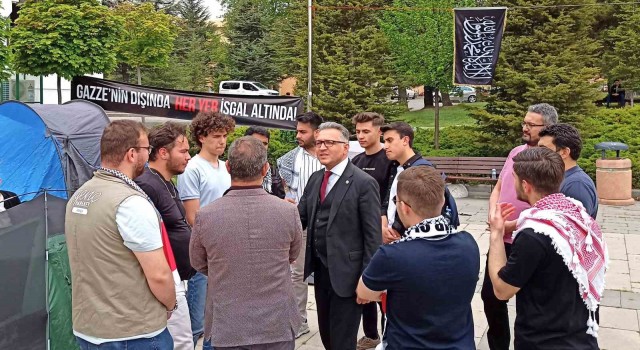 Selçuk Üniversitesi öğrencilerinden Gazzedeki soykırıma barışçıl tepki