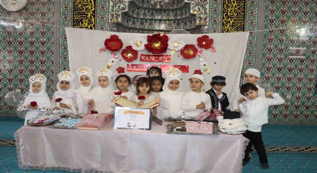 Siirtte 4-6 yaş arası öğrencilerin Kuran-ı Kerime geçişi için tören yapıldı