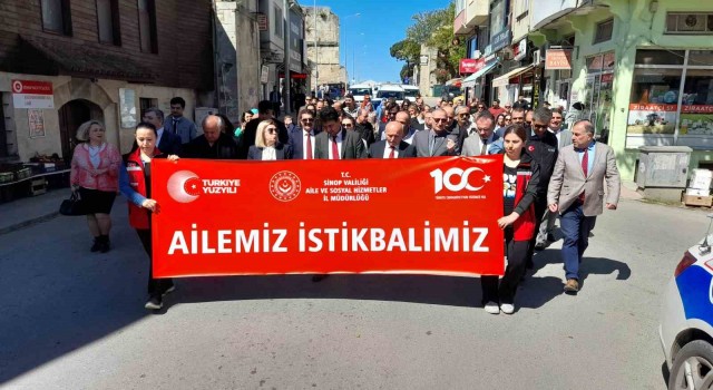 Sinopta Ailemiz İstikbalimiz yürüyüşü