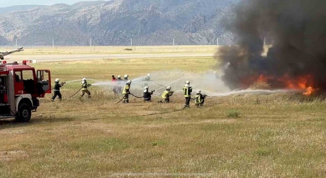 Şırnakta havalimanında gerçeği aratmayan tatbikat