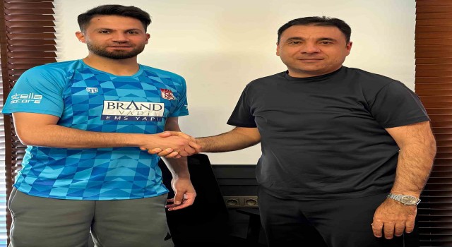 Sivassporda kaleci Ali Şaşal Vuralın sözleşmesi yenilendi