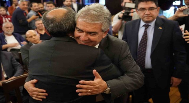 Sühely Batum oy sayma işlemi bitmeden Dursun Özbeki tebrik etti