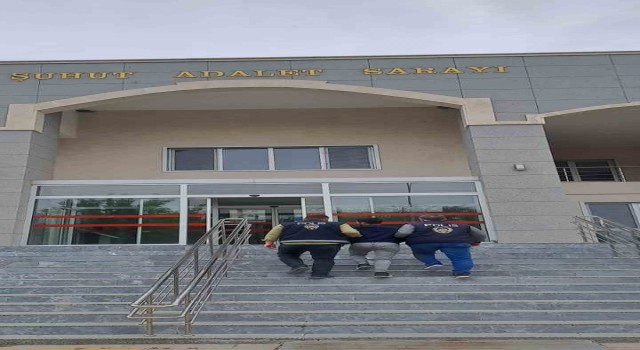 Şuhutta aranan şahıs polisten kaçamadı