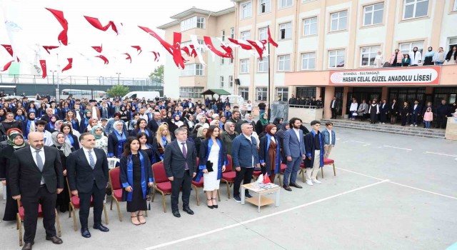 Sultangazi Belediyesi Gençlerin mezuniyet mutluluğuna ortak oluyor