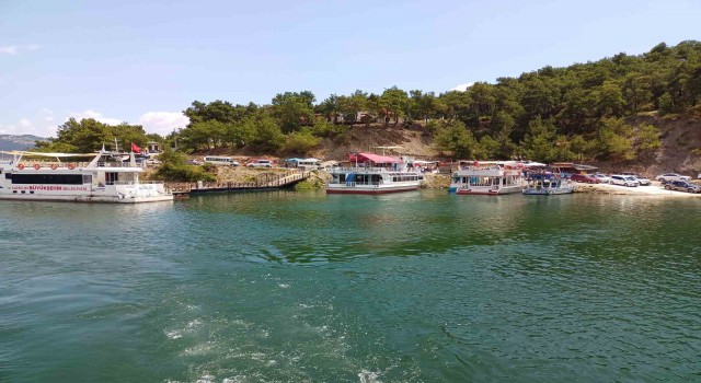 Tabiat parklarına ziyaretçi akını