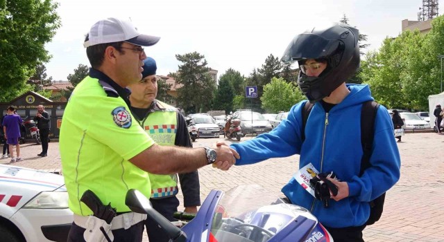 Tavşanlıda trafik kuralları hakkında bilgilendirmede bulunuldu