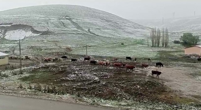 Tekmanda kar sürprizi