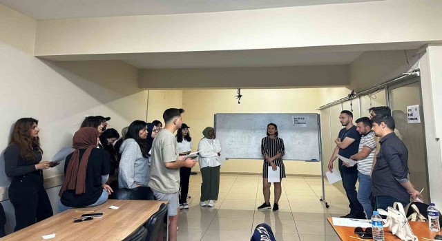 Tepebaşında gençlere yönelik atölyeler sürüyor