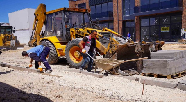 Tepebaşında üstyapı çalışmaları sürüyor