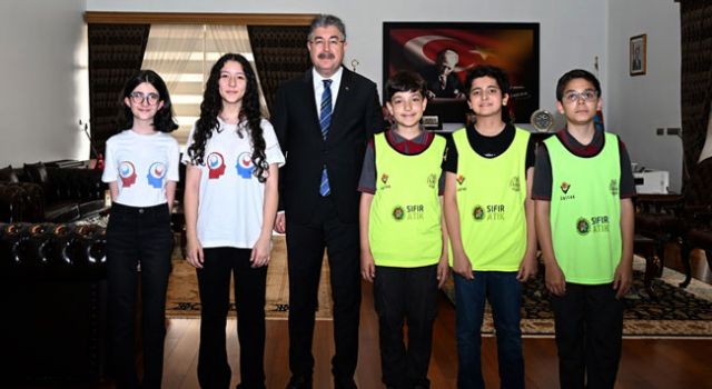TÜBİTAK Bölge Birincisi Öğrenciler Vali'ye Ziyaret