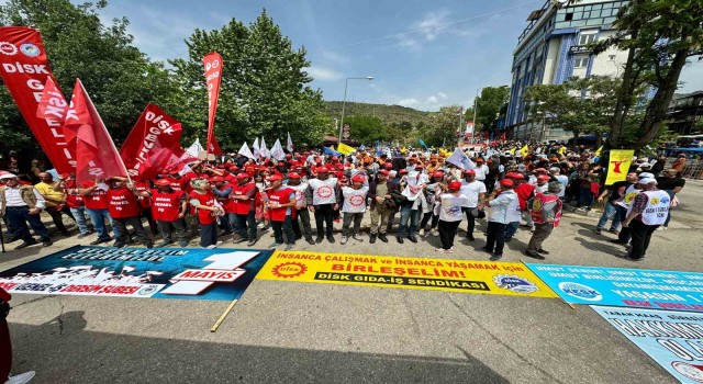 Tuncelide 1 Mayıs coşkuyla kutlandı