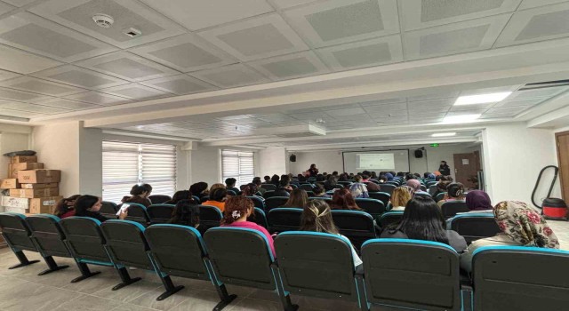 Tuncelide öğrencilere bağımlılıkla mücadele semineri