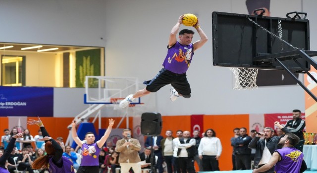 Ümraniyede 22 bin öğrencinin katıldığı Spor Oyunlarında şampiyonlar belli oldu