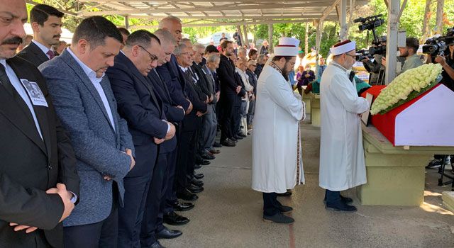 Usta Oyuncu Ayten Gökçer Son Yolculuğuna Uğurlandı