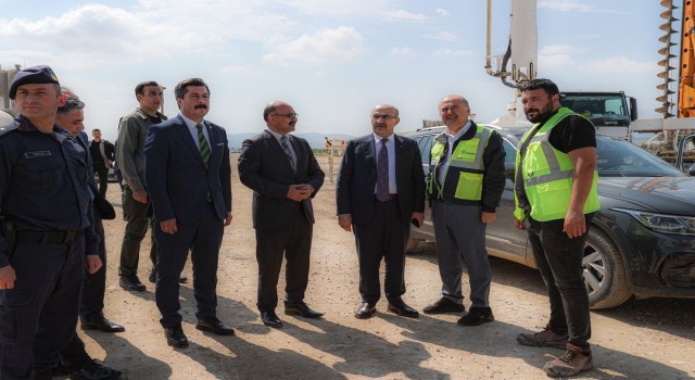 Vali Demirtaşdan Bursa Ankara hızlı tren inşaatına yakın takip