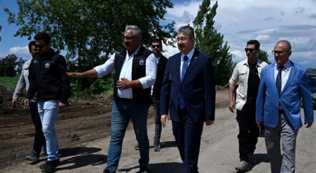 Vali Yılmaz Cevdetiye-Toprakkale Kanal Yolu Yapımında İncelemelerde Bulundu
