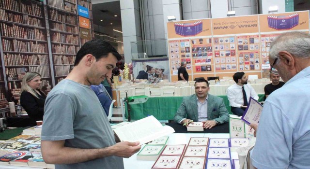 Yazar Eyüp Beyhandan Cumhuriyetin 100üncü yılına özel “Modern Türkiyenin Yüz Düşünürü” eseri