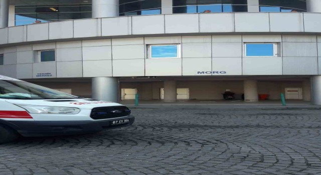 Yüksekten düşen çocuk hayatını kaybetti