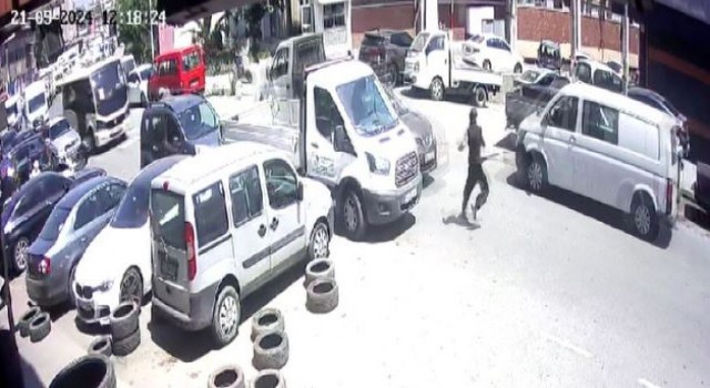 Zeytinburnunda polisten kaçan kaçak işçiye araba çarptı