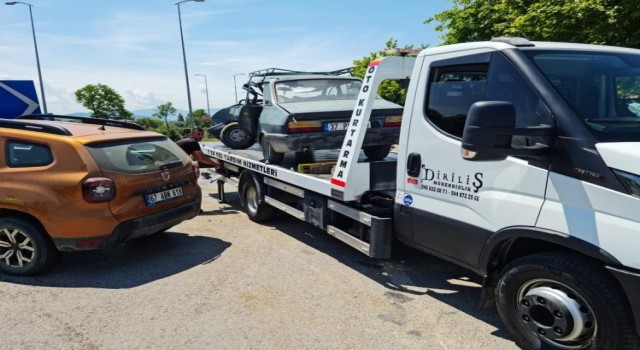 Zonguldakta iki araç çarpıştı: 1 ölü, 1 yaralı