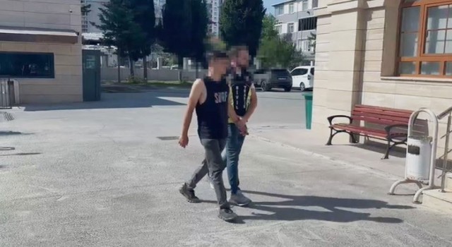 Akrobasi hareketleriyle trafiği tehlikeye düşüren motosiklet sürücüne 9 bin 325 TL Para cezası