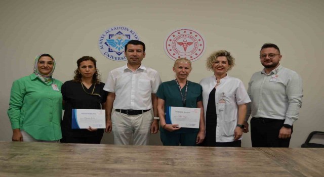 Alanyalı ebe ve hemşireye İl Sağlık Müdürlüğünden teşekkür belgesi