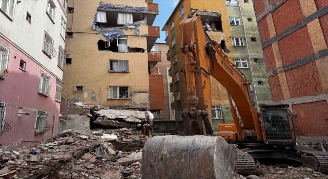 Bahçelievlerde çöken binanın deniz kumuyla yapıldığı ortaya çıktı