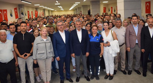 Başkan Öntürk, Belediye Personeliyle Bayramlaştı
