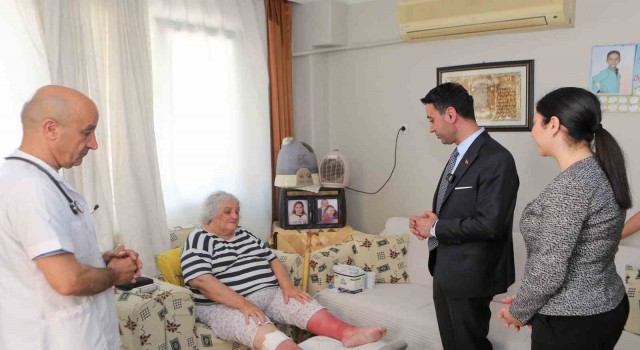 Bayraklıda evde bakım hizmeti başladı