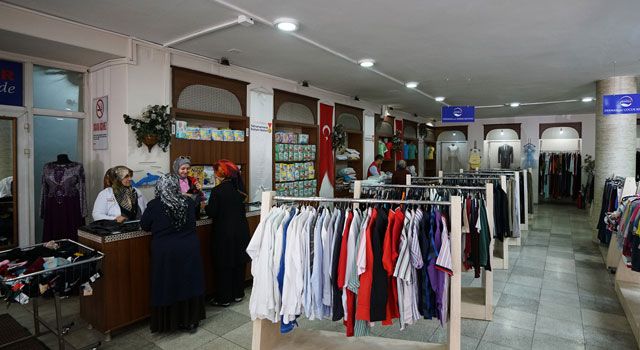 Belediyeden İhtiyaç Sahiplerine Giyim Desteği