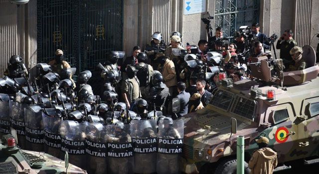 Bolivya’da Darbe Girişimi: Halk Sokağa İndi, Darbeciler Başarısız Oldu