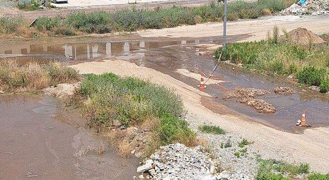 Boru Patladı, Sokak Göle Döndü