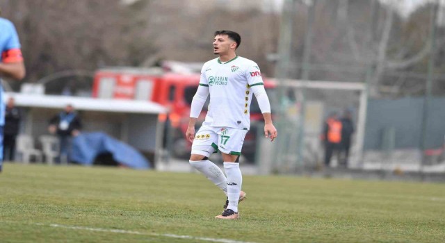 Bursasporun 19 yaşındaki futbolcusu Hasan Sabri Karaca futbolu bıraktı