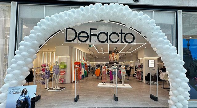 DeFacto İzmir’deki 15’inci Mağazasını Açtı