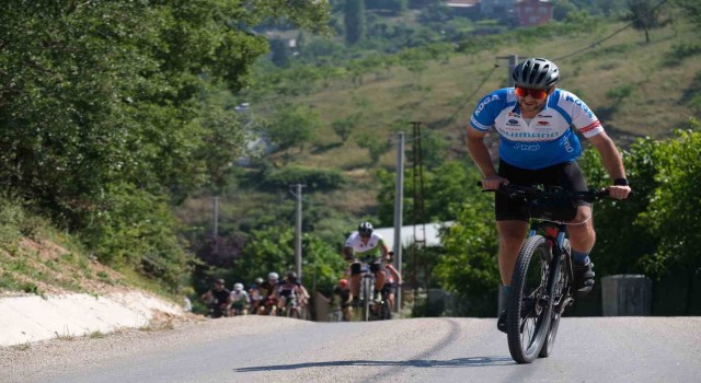 Dünya Bisiklet Gününde Mysia Yollarında pedal çevirdiler