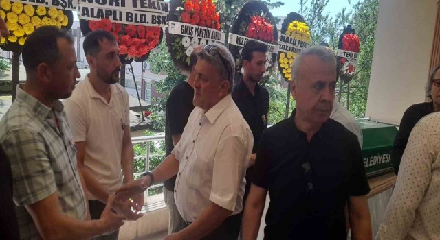 Gazeteci Mehmet Öztürk son yolculuğuna uğurlandı