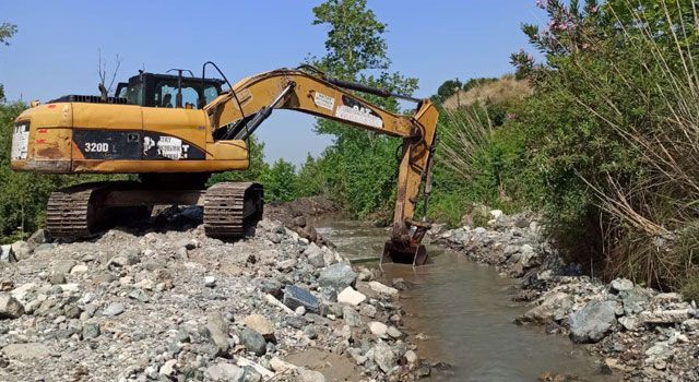 Hatay’da Dere Yataklarında Temizlik Çalışması