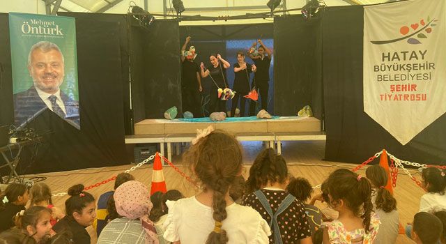 Hataylı Çocuklara Tiyatro Sürprizi