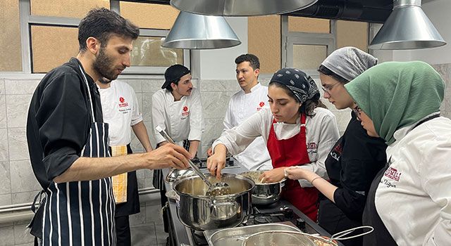 İstanbul Rumeli Üniversitesi'nde "Sürdürülebilir Türk Mutfağı" Temalı Çalışma Atölyeleri Gerçekleştirildi
