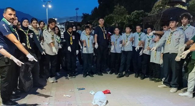 İzcilik Kulübü’nden Örnek Çevre Temizliği