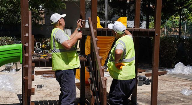 Kadıköy’de yakılan park tekrar yenilendi