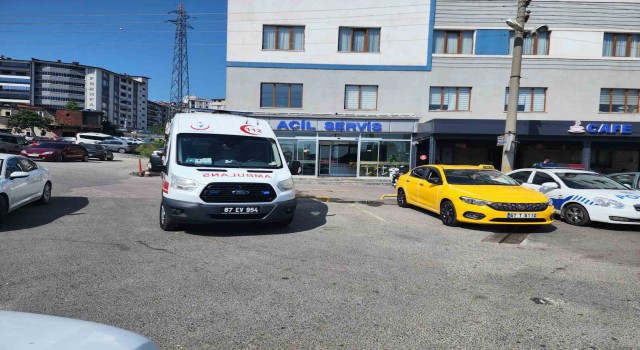 Karadeniz Ereğlide otomobilin çarptığı yaya yaralandı