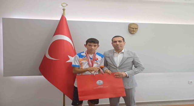 Kaymakam Aktaş özel sporcuları ağırladı